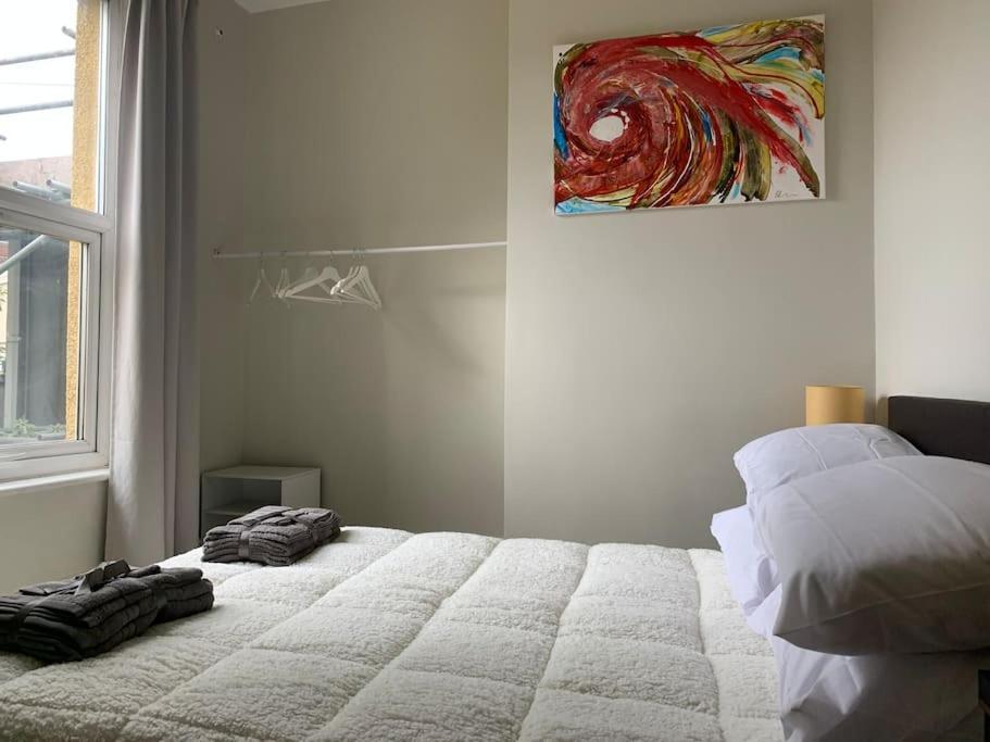 Central 2 Bed Flat. Free Parking Бристоль Экстерьер фото